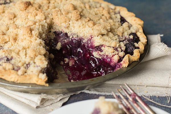 Blueberry Crumb Pie